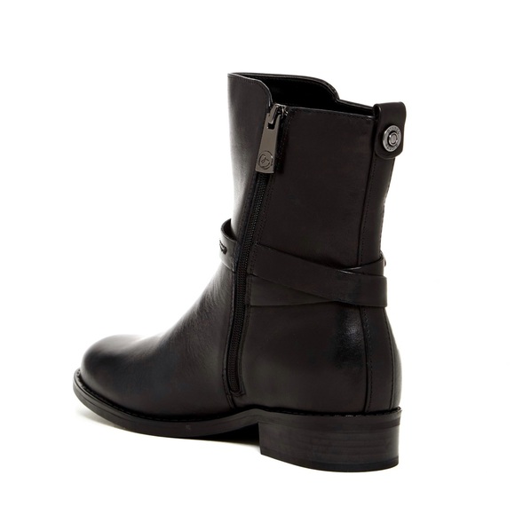 Blondo Zena Black Leather Waterproof Ankle Booties size 6M - Picture 3 of 14